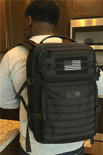 chefsac-tactical-xl-backpack-black-cook-lifestyle-ugc.webp